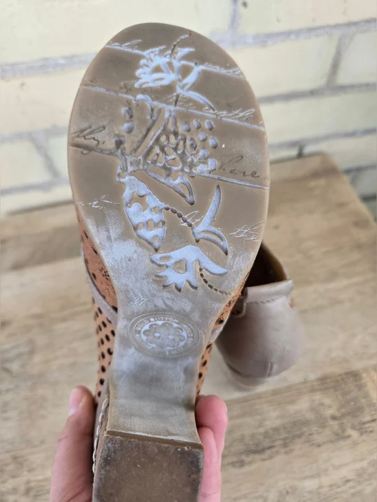 Gold Button Heels - Picture 7 of 11